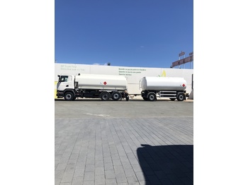 Tankwagen Für die Beförderung von Kraftstoff SCANIA G410: das Bild 1