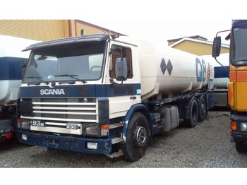 Tankwagen Scania 113 - 93 6x2 20000 L Tank Fuel Pomp: das Bild 1