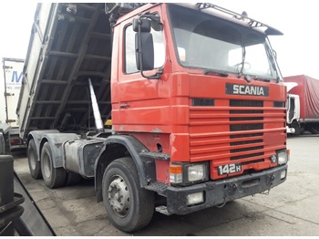 Fahrgestell LKW Scania 142  400 V8 6x2: das Bild 1