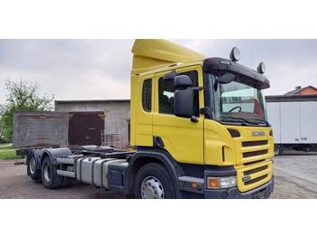 Containerwagen/ Wechselfahrgestell LKW Scania P400: das Bild 1