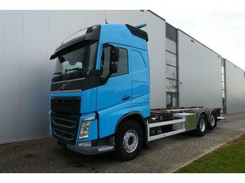 Containerwagen/ Wechselfahrgestell LKW Volvo FH500 6X2 BDF STEERING AXLE EURO 6: das Bild 1