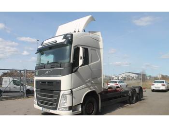 Containerwagen/ Wechselfahrgestell LKW Volvo FH500 6x2 Euro 6: das Bild 1