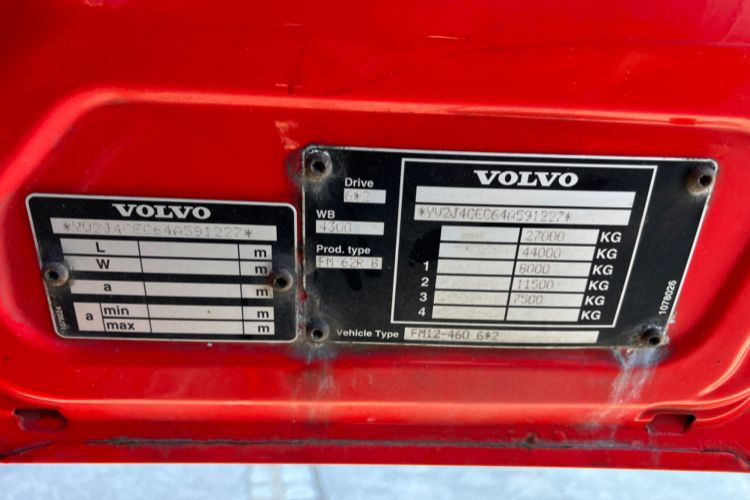 Tankwagen Volvo FM-460 6x2 Willig: das Bild 5