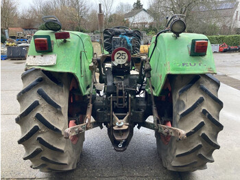 Traktor Deutz 7206: das Bild 4