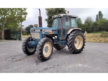 Traktor FORD 8210: das Bild 1