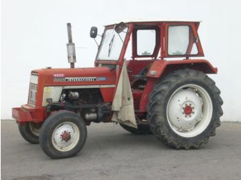 Traktor IHC 454-2: das Bild 1