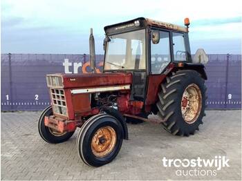 Traktor International 844 s: das Bild 1