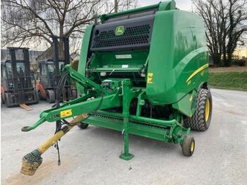 Rundballenpresse JOHN DEERE 990: das Bild 1