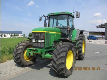 Traktor John Deere 7710: das Bild 1
