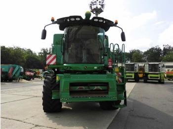 Mähdrescher John Deere W550