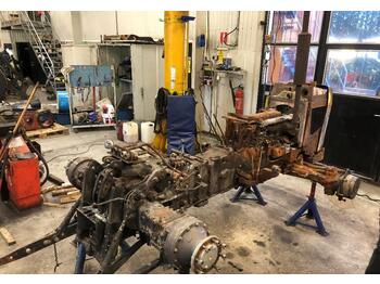 Traktor Massey Ferguson 265 4WD dismantled: only spare parts: das Bild 1