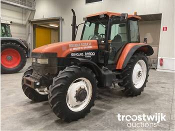 Traktor New Holland M100DT: das Bild 1