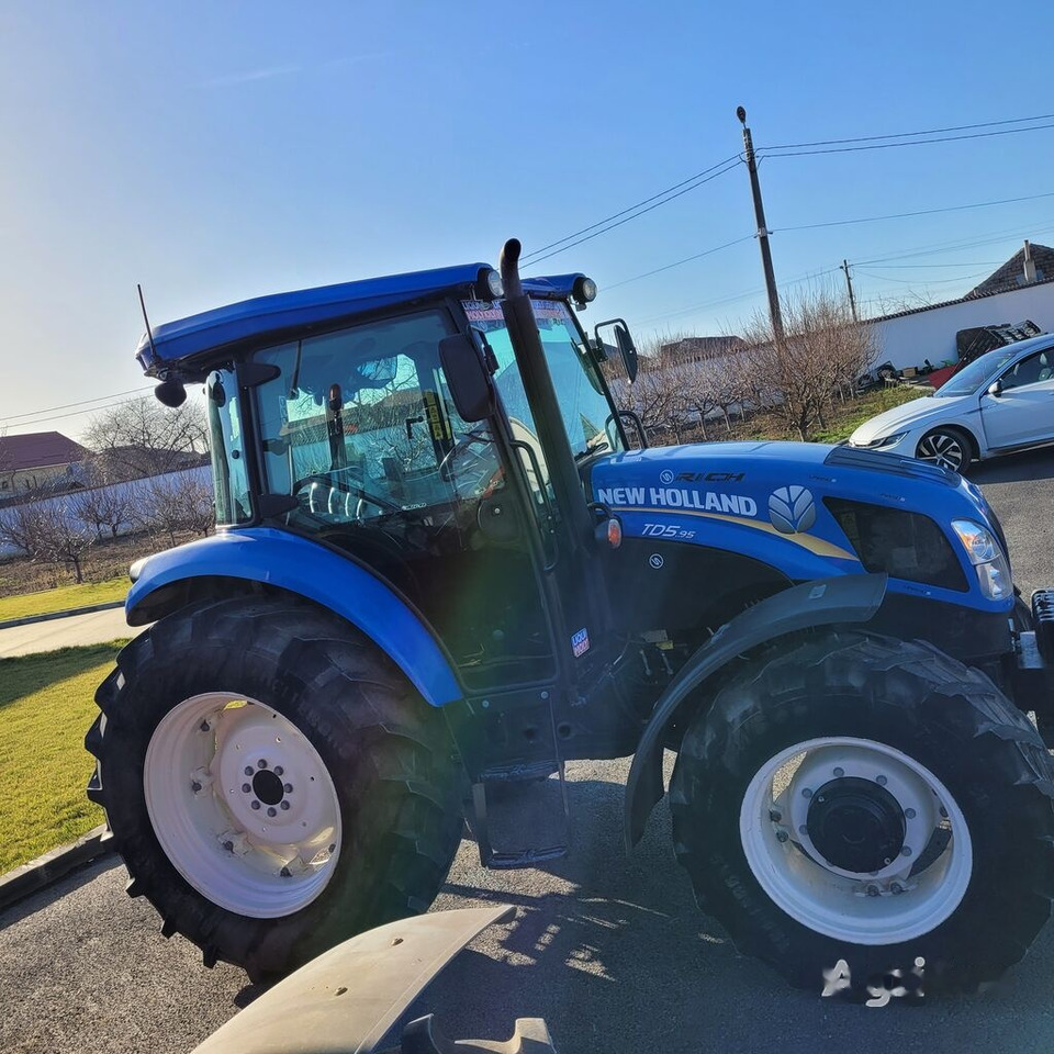 Traktor neu kaufen New Holland TD 5.95: das Bild 2