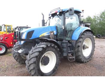 Traktor New Holland T 7030 PCE: das Bild 1