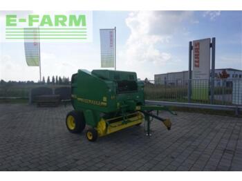 John Deere 575 - Packenpresse