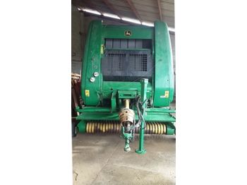Rundballenpresse John Deere 854