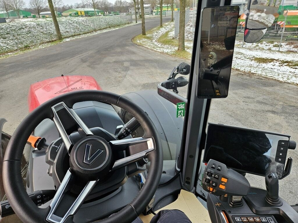 Traktor neu kaufen Valtra T255 V 2A1 Versu: das Bild 11