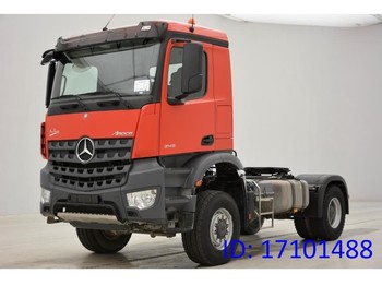 Sattelzugmaschine Mercedes-Benz Arocs 2145AS - 4x4: das Bild 1