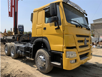 Sattelzugmaschine SINOTRUK Howo tractor unit