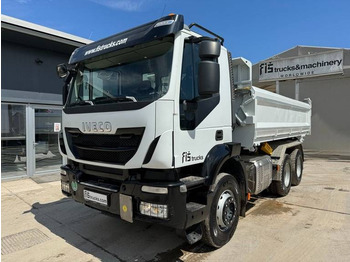 IVECO Trakker Kipper