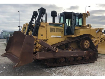 CATERPILLAR D8R - Bulldozer: das Bild 1