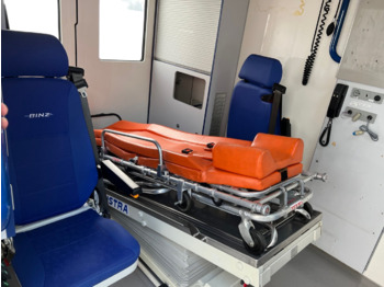 Mercedes-Benz Sprinter 313 CDI 4x2 Sprinter 313 CDI 4x2, Rettungswagen - Krankenwagen: das Bild 3