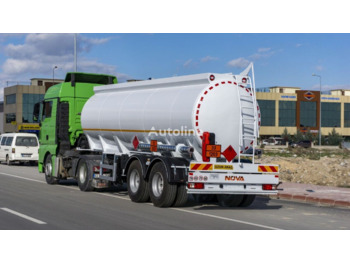 New - Fuel Bowser Tanker Trailer with Pump Production - 2023 - Tankauflieger: das Bild 1