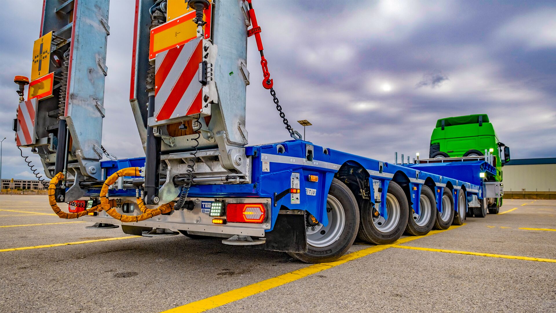 STU TRAILER DORSE ITHALAT IHRACAT LTD. STI. undefined: das Bild 3