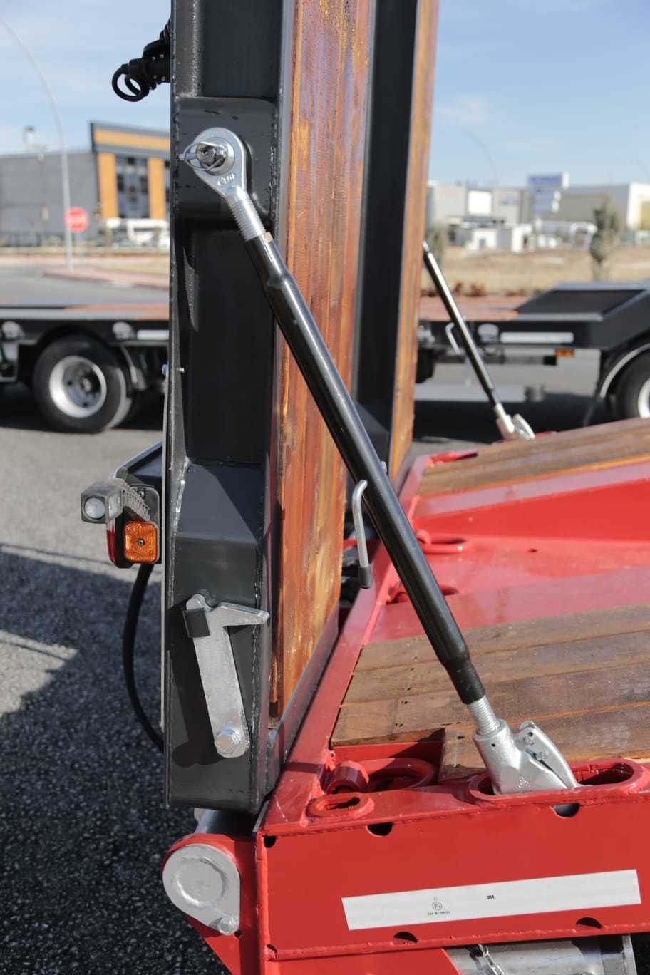 SCORPION TRAILER undefined: das Bild 51