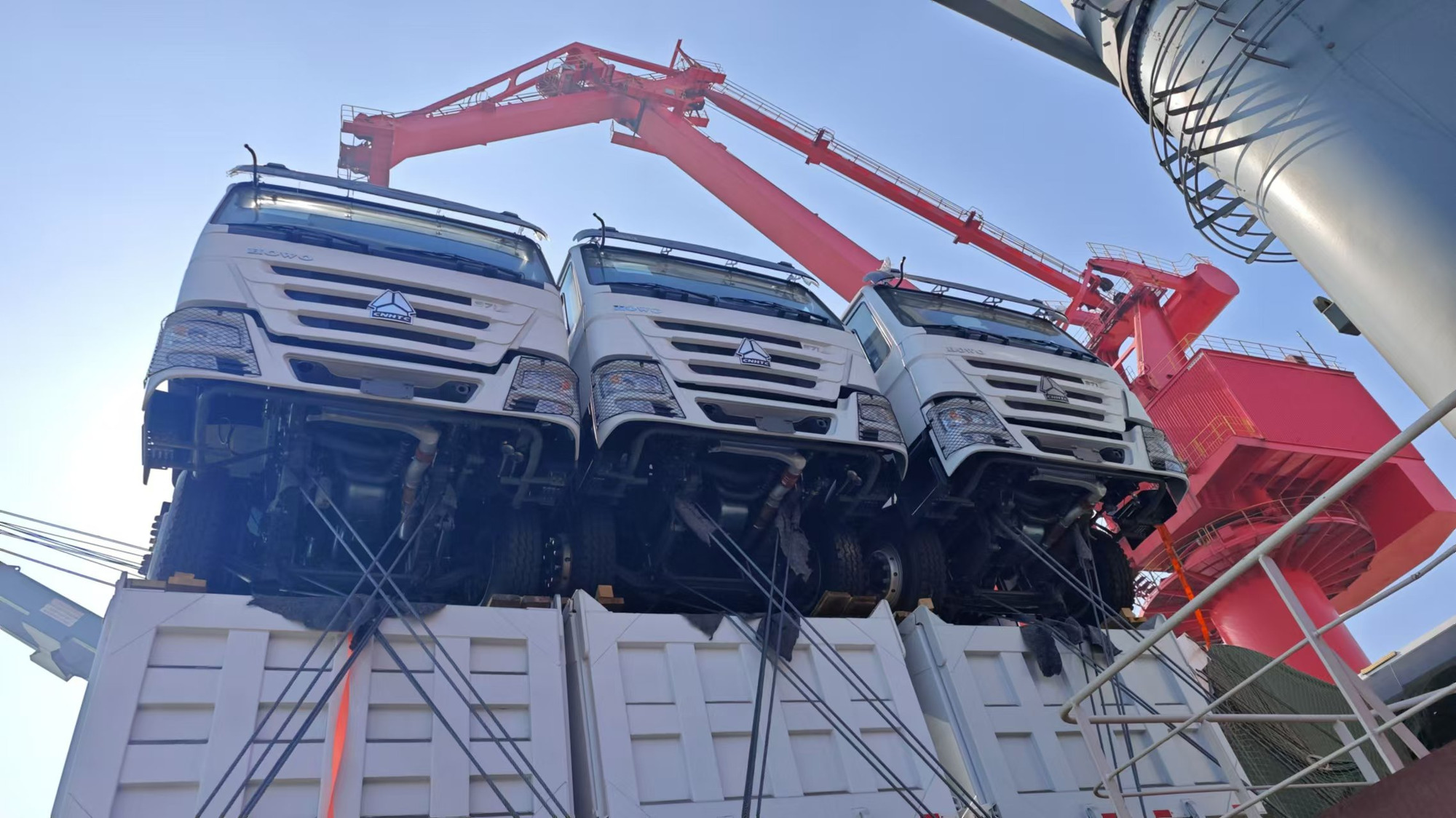 Toaks International Trading Company - SINOTRUK LKW undefined: das Bild 18