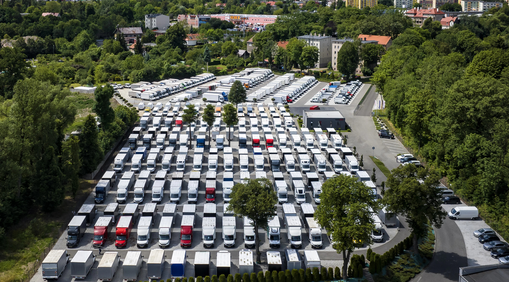 AUTO-PLUS DEALER undefined: das Bild 2