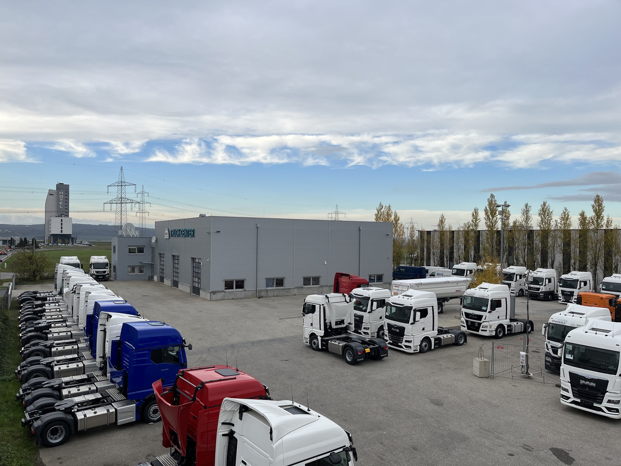 MHS Truck Center GmbH undefined: das Bild 3