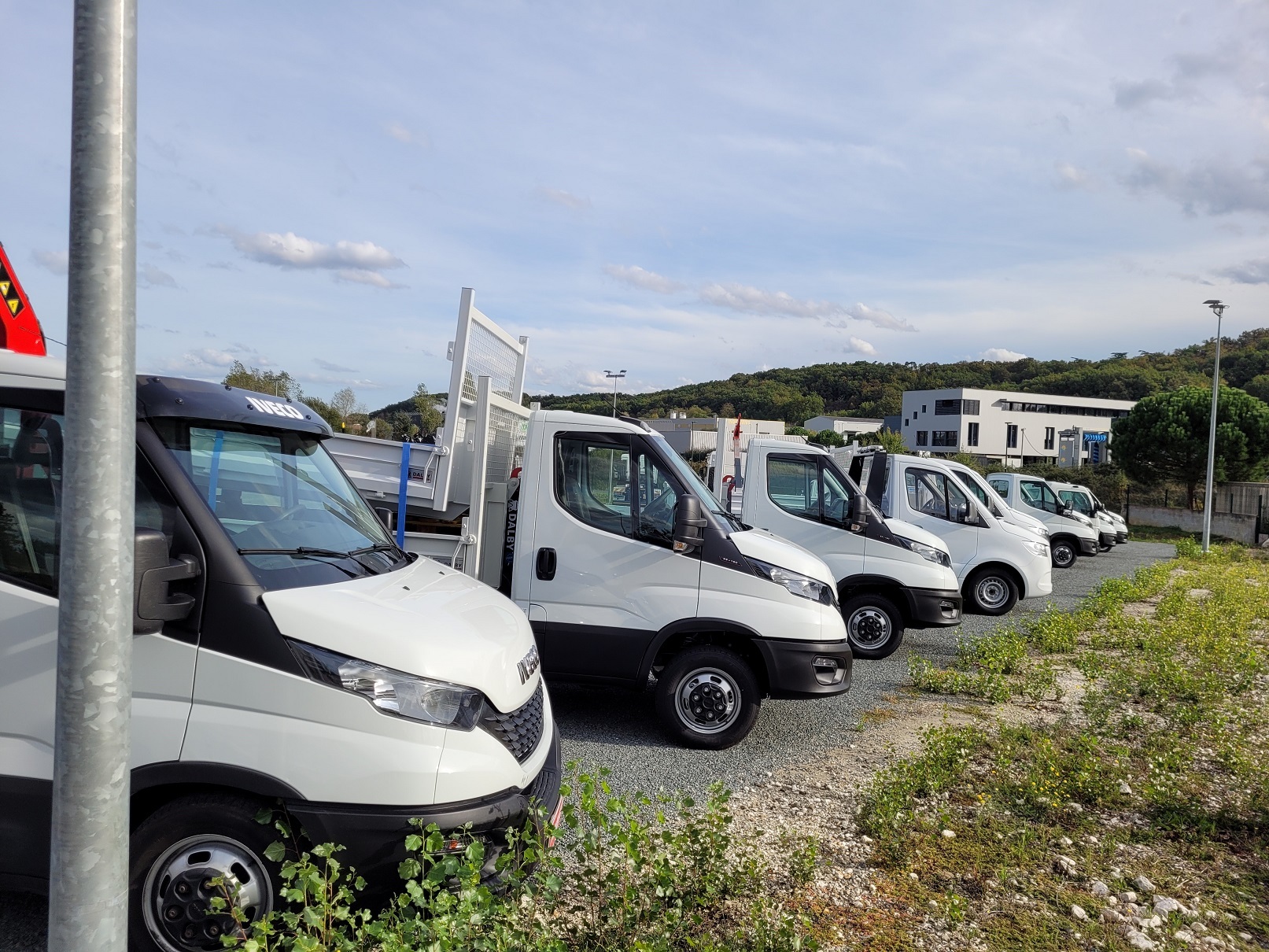 SARL AGVEHICULES undefined: das Bild 5