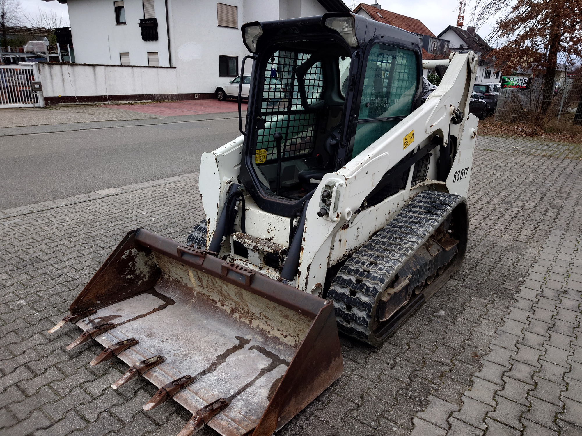 Jens Kürschner Spedition, Handel mit Fahrzeugen und Industriegütern undefined: das Bild 2