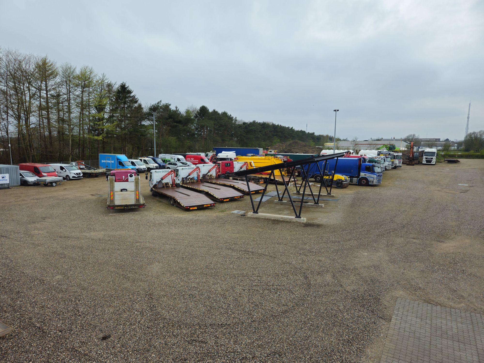 Wolther Trucks and Trading ApS - RENAULT LKW undefined: das Bild 3