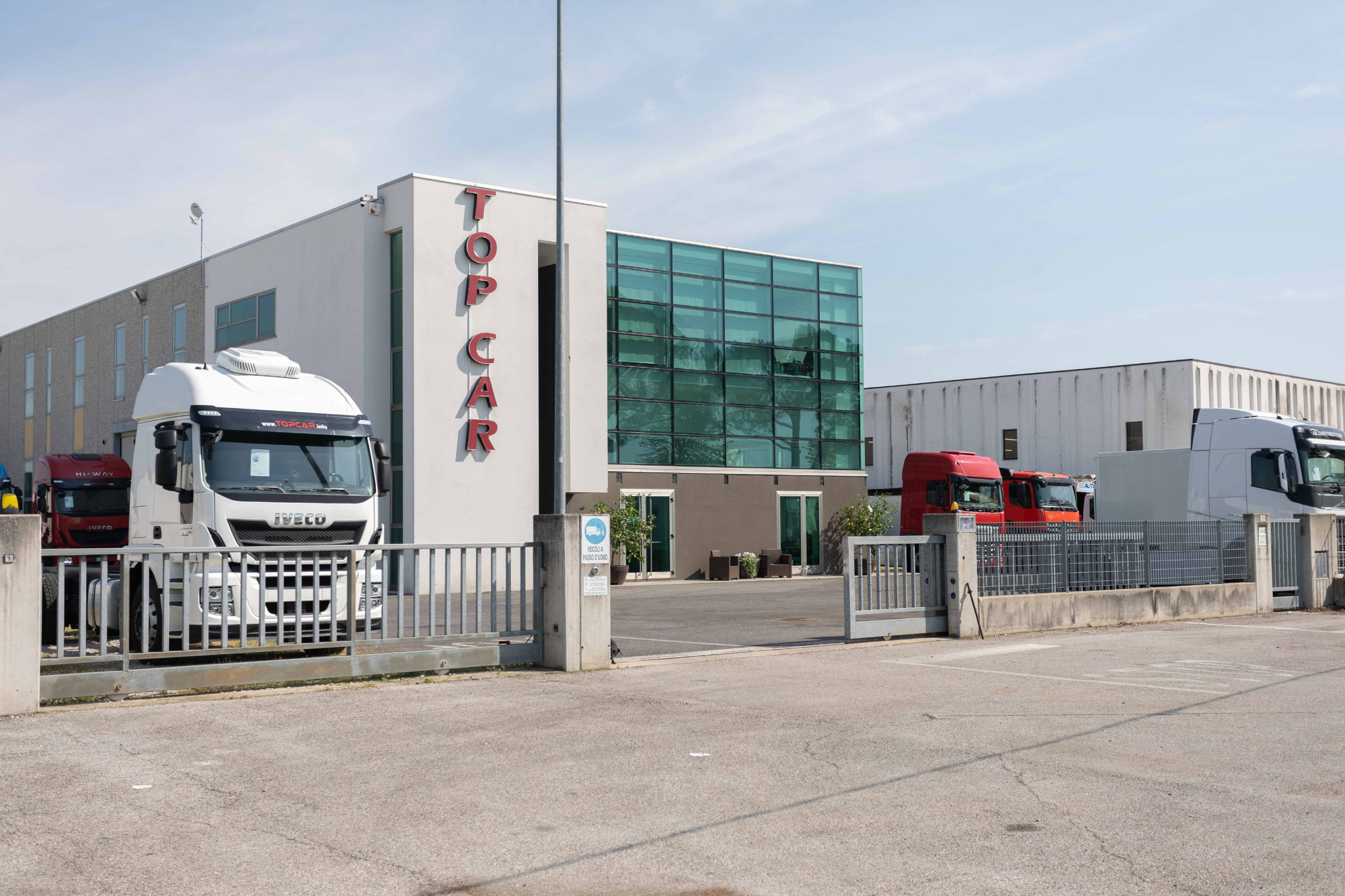 TOP CAR S.R.L. - OPEL Transporter undefined: das Bild 6