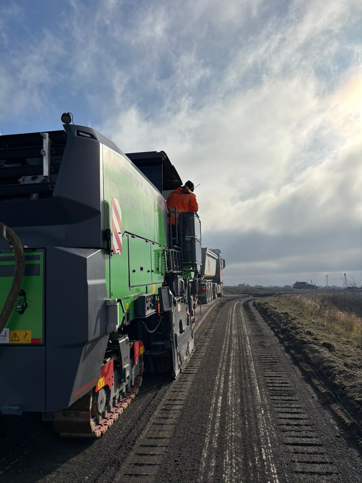 Baumaschinen Weidinger AG - Angebote zu verkaufen undefined: das Bild 13