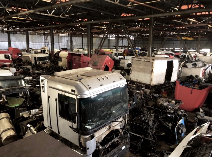 EGDA truckparts - MERCEDES-BENZ Baumaschinen undefined: das Bild 2