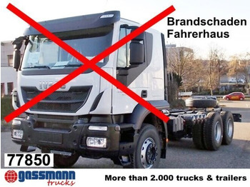 IVECO Trakker Fahrgestell LKW