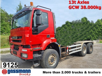 IVECO Trakker Fahrgestell LKW