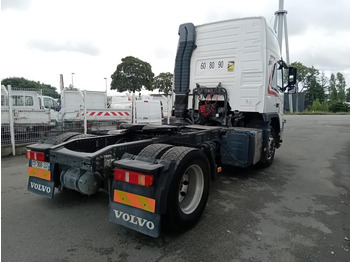 Sattelzugmaschine Volvo FM 450: das Bild 2