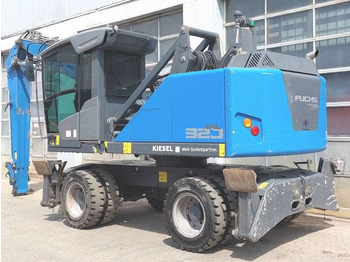 Umschlagbagger Fuchs MHL 320 F: das Bild 3