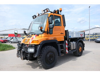 UNIMOG U400 Pritsche LKW