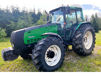 VALTRA 8450 Traktor