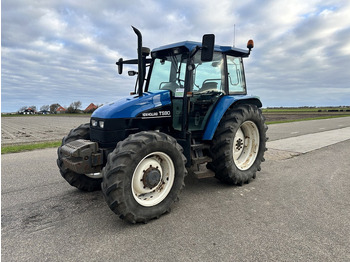 NEW HOLLAND TS Traktor