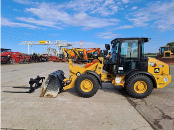 CATERPILLAR 906 Radlader