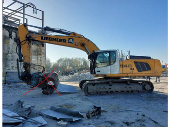 LIEBHERR R 946 Kettenbagger