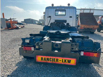 Sattelzugmaschine Scania P 94 GA 4x2 NA 310 Scania P 94 GA 4x2 NA 310: das Bild 4 Sattelzugmaschine Scania P 94 GA 4x2 NA 310 Scania P 94 GA 4x2 NA 310: das Bild 4