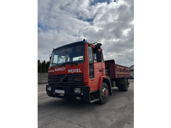 Kipper, Autokran VOLVO FL614: das Bild 3