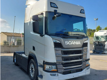 SCANIA R 460 Sattelzugmaschine